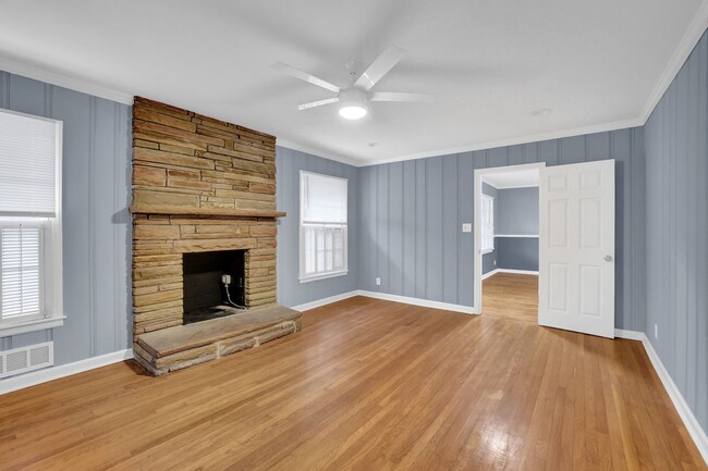 Building Photo - Beautiful Brick House