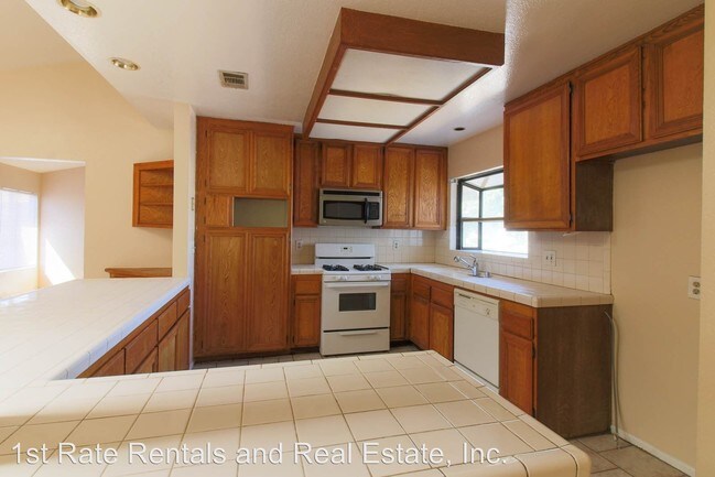 Building Photo - 4 br, 2 bath House - 3536 Fillmore Street