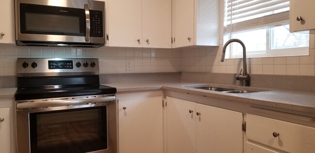 Building Photo - 1-Bedroom Condo in Salt Lake City – Availa...