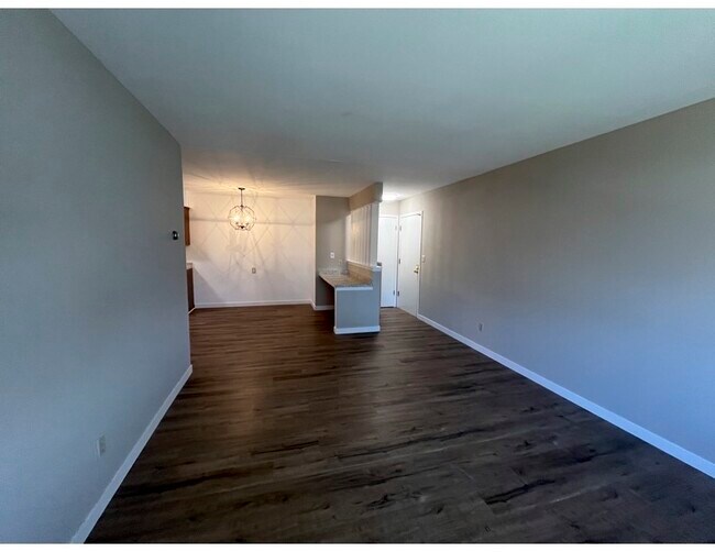 Cedar Plaza Apartments Apartments in Cedarburg, WI