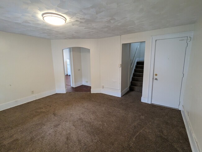 Foto del edificio - 608 Elmwood Ave