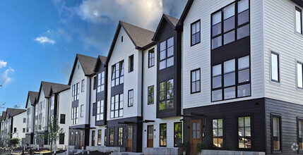 Building Photo - 3000 Birch Ln