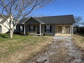 Building Photo - 105 Lorien Cir