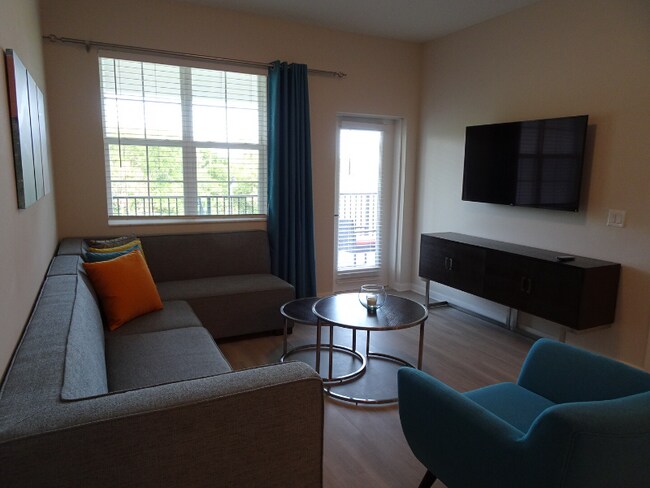 Foto del edificio - 4001 Breakview Dr