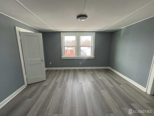 Foto del edificio - 7 Bound Brook Ave