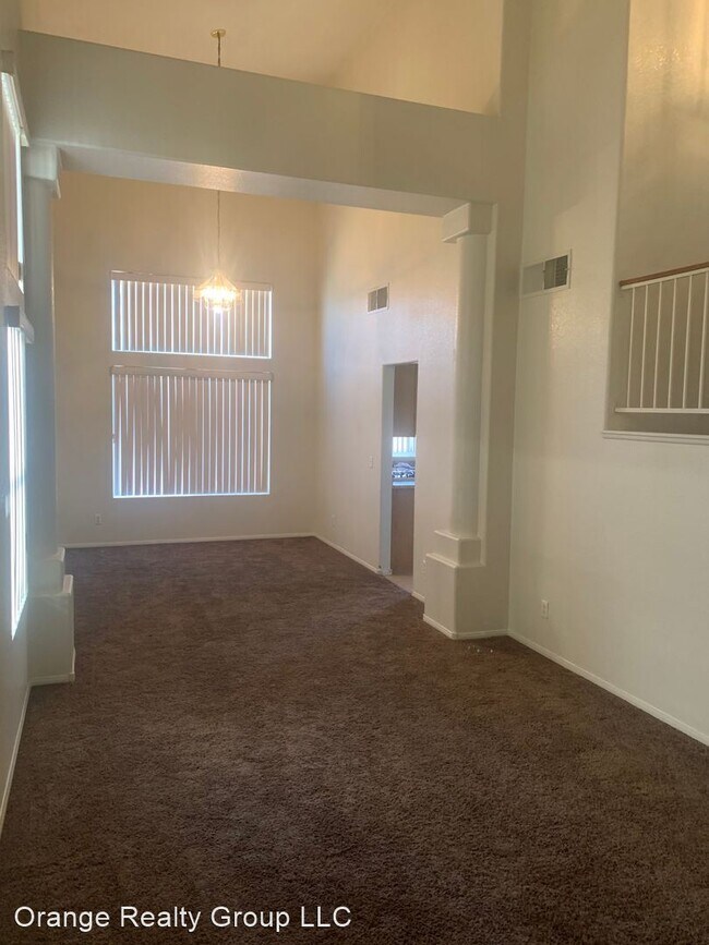 Building Photo - 5 br, 3.5 bath House - 7317 Sunspot Drive
