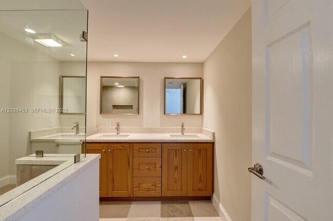 Foto del edificio - 799 Jeffery St