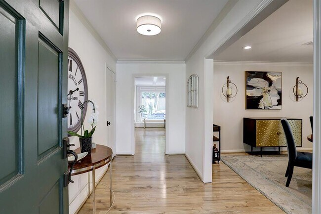 Foto del edificio - 7727 Meadowvale Dr
