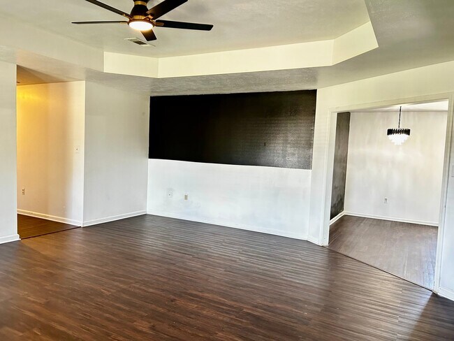 Foto del edificio - 1809 Briarwood St