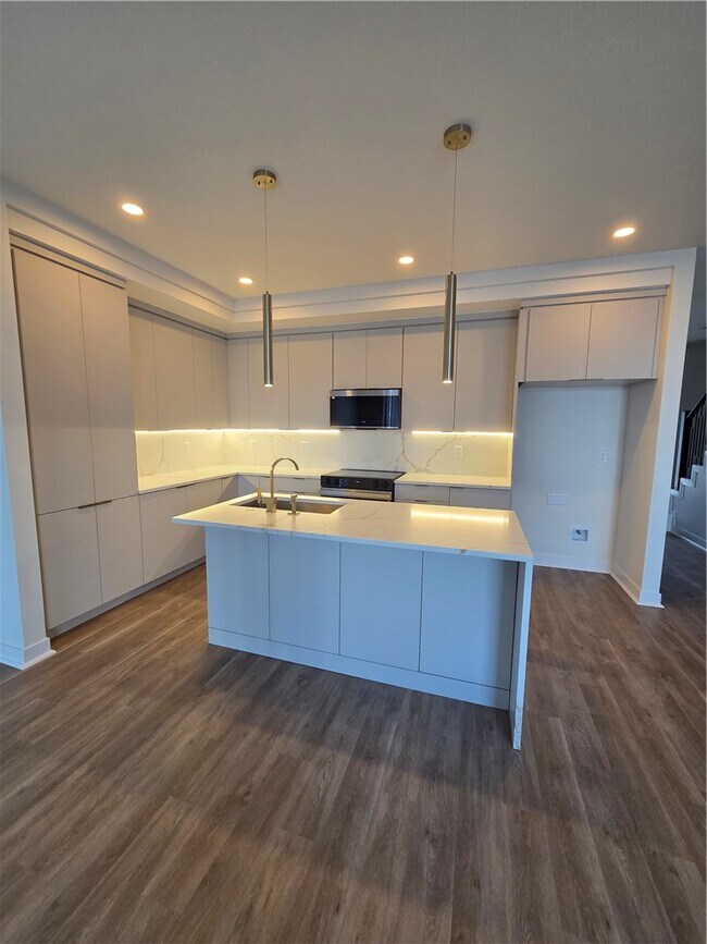 Foto del edificio - 1104 Emilia Ave