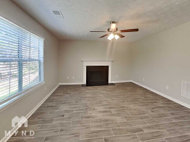 Foto del edificio - 1769 Cutters Mill Way