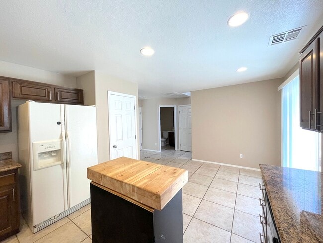 Foto del edificio - Spacious 3bed/2.5bath home