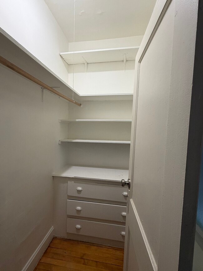 Foto del edificio - 4610 N Claremont Ave