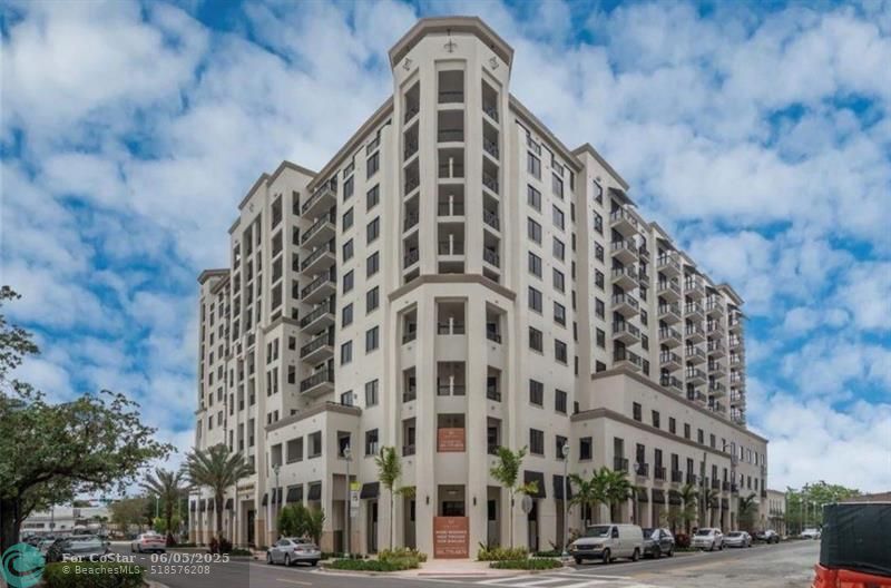 Foto principal - 301 Altara Ave