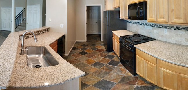 Building Photo - 9125 Boehm Dr