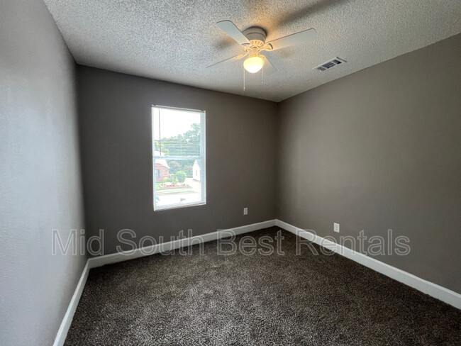 Building Photo - 2723 Frisco Ave