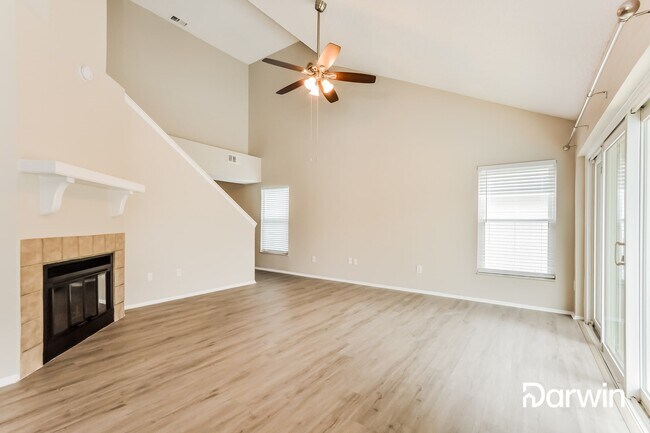 Building Photo - 333 Goldstone Pl