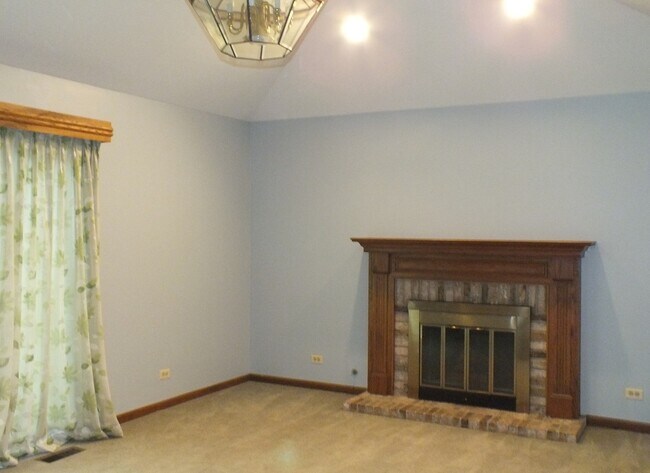 Building Photo - 1343 President St