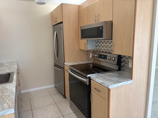 Building Photo - 3038 Exeter C