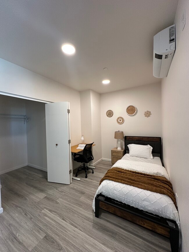 Building Photo - TheShattuck