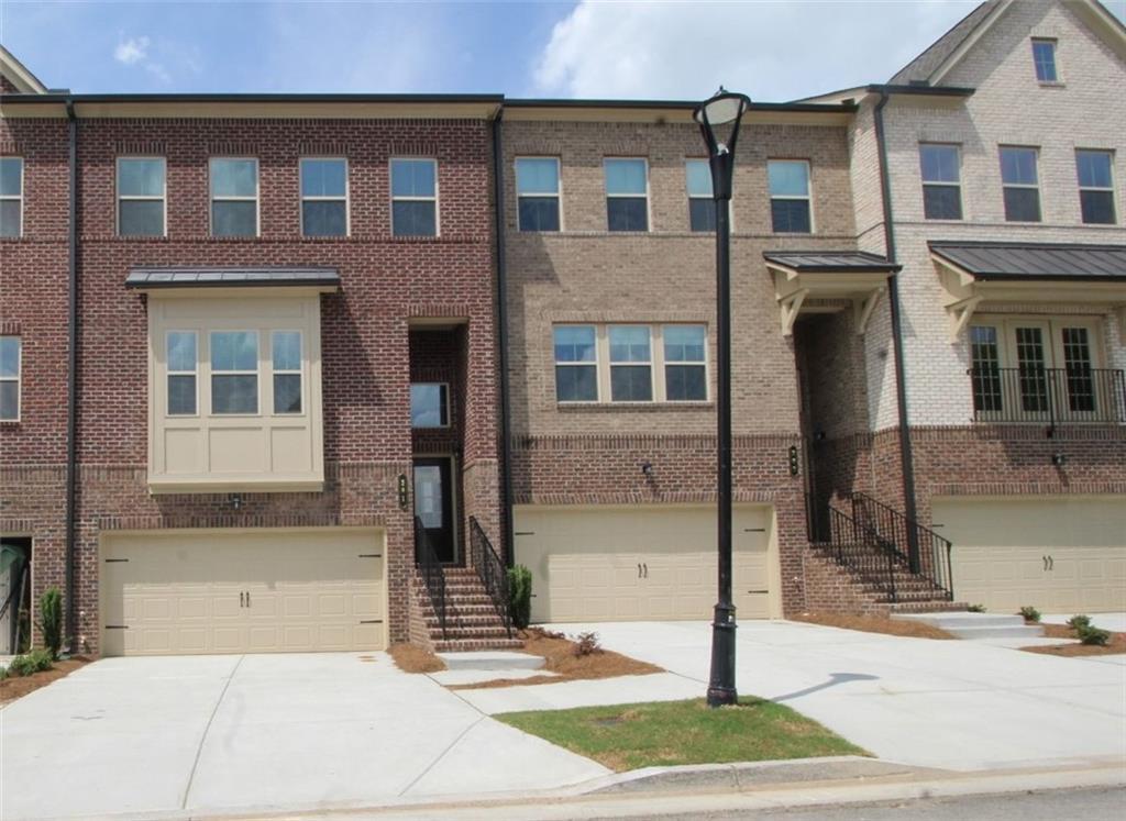 281 Commons Ave  
