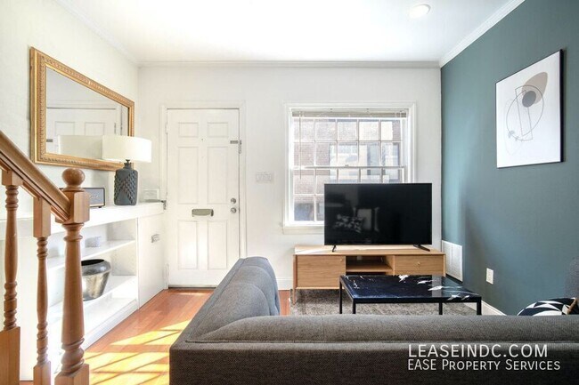 Foto del edificio - 3211 Cherry Hill Ln