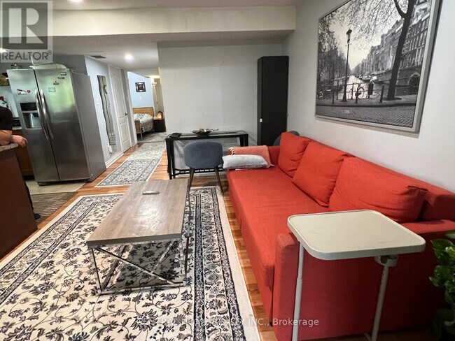 Photo du bâtiment - 129 October Ln