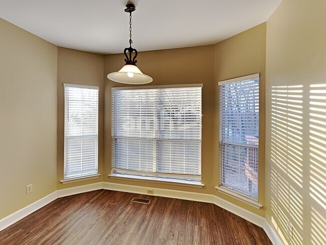 Foto del edificio - 1432 Brighton Cir