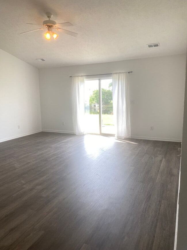 Foto del edificio - Walkers Woods - 3 Bed / 2 Bath Single Family Home for Rent