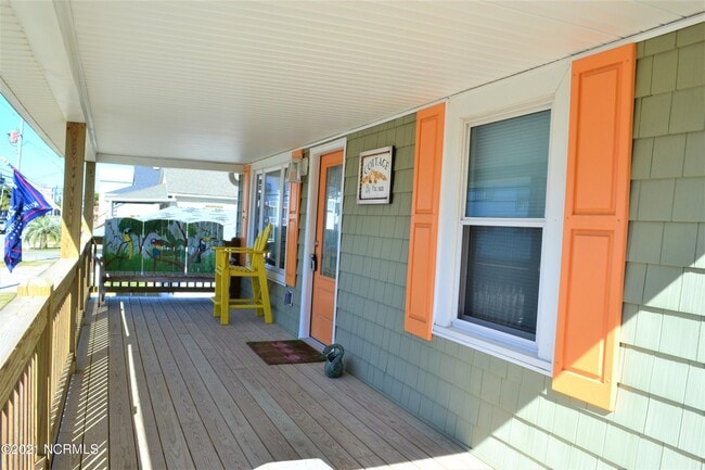 Building Photo - 504 Canal Dr