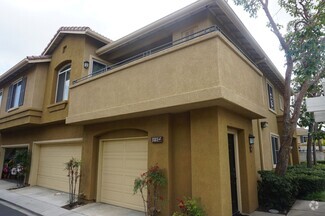 Building Photo - 5130 E Henley Pl