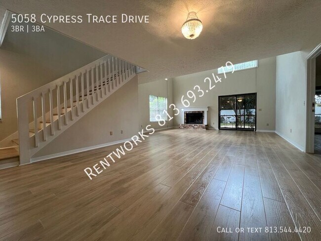 Foto del edificio - 5058 Cypress Trace Dr
