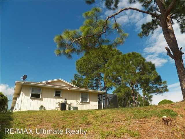 Foto del edificio - 1361 SW Evergreen Ln