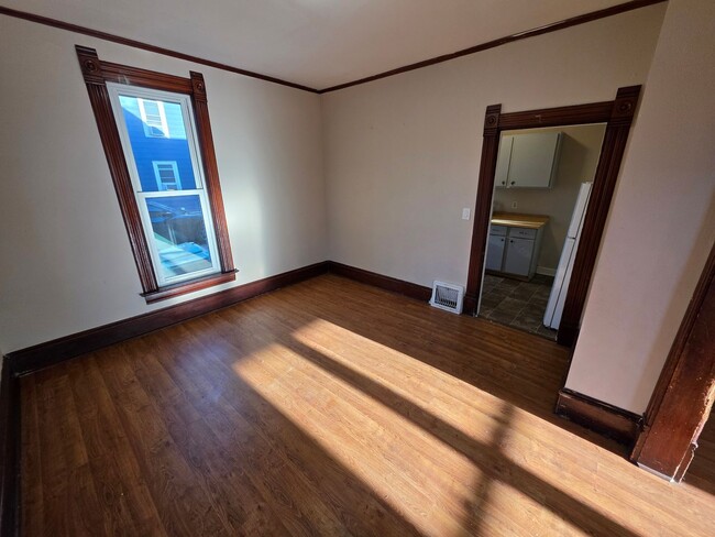 Building Photo - 523-525 Bay