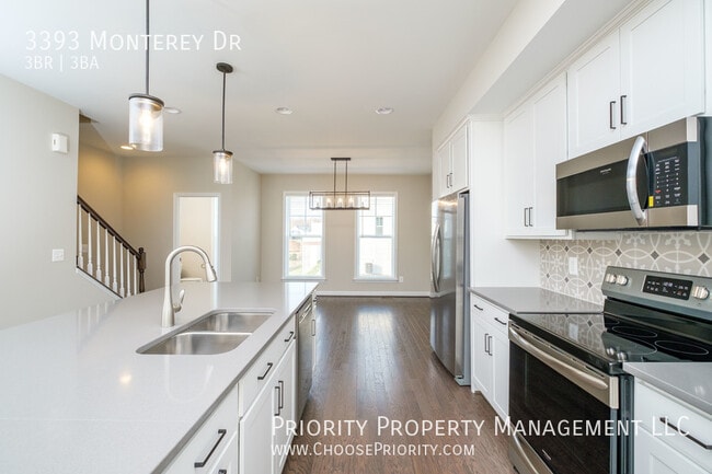 Building Photo - 3393 Monterey Dr