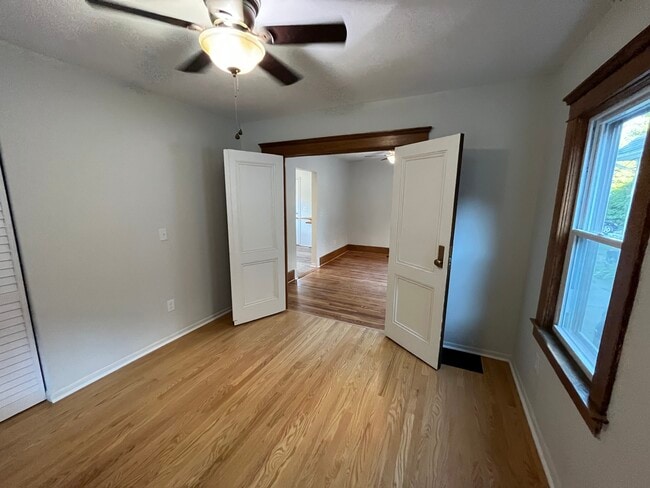 Bedroom - 410 N Hamilton St