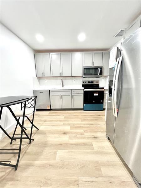 Building Photo - 2510 SW 81st Ave