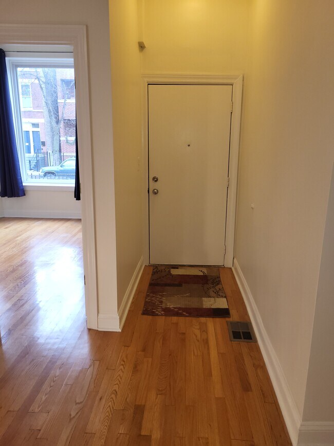 Front Entry - 2628 W Thomas St