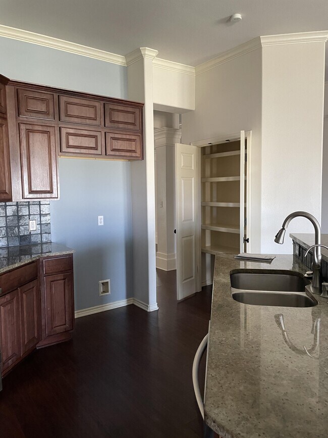 Building Photo - 7622 Fred's Folly Dr
