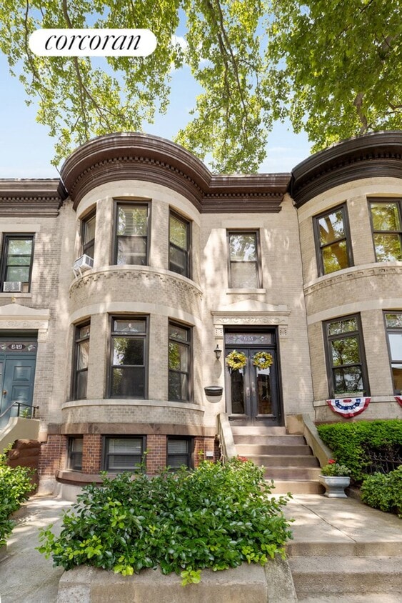 Primary Photo - 651 76th St