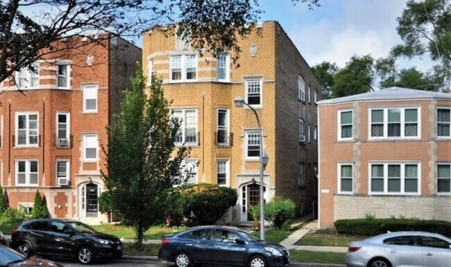 Foto del edificio - 6240 N Sacramento Ave