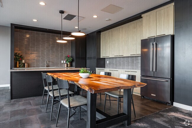 Clubhouse - Meadowbrook Millcreek Apartments