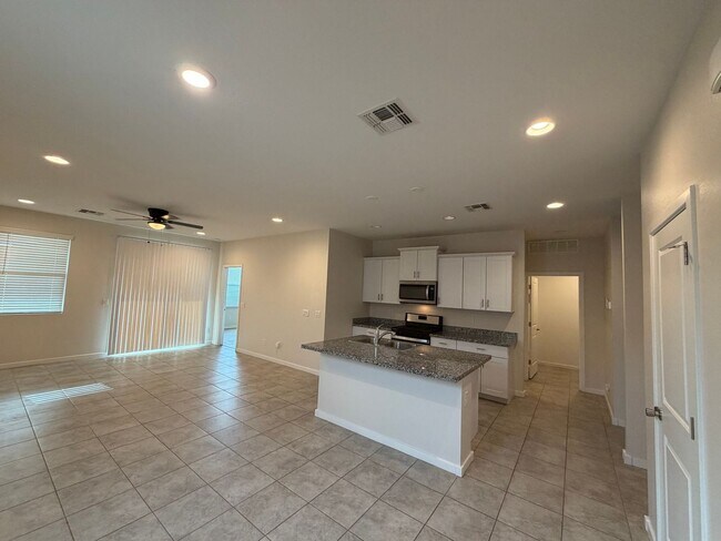 Foto del edificio - 36987 N Sidewinder Dr