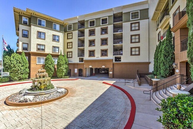 Foto del edificio - 8465 Regents Rd