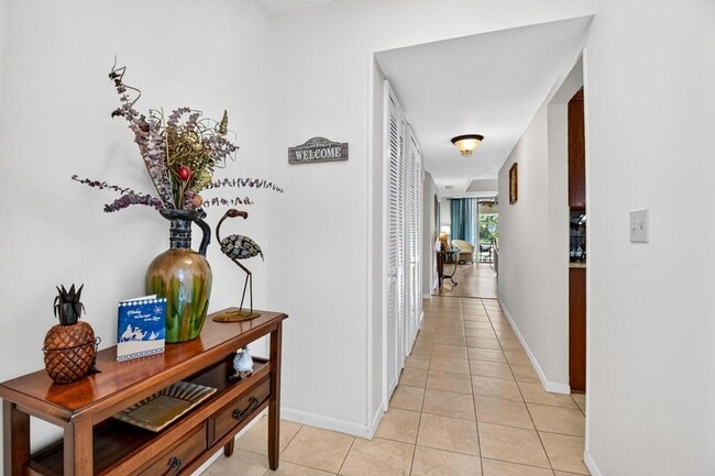 Photo - 3425 Via Poinciana Unit 2010 Apartment