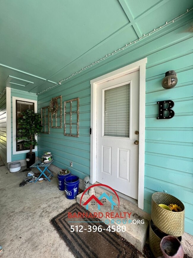 Building Photo - 1011 W Bluebonnet Dr