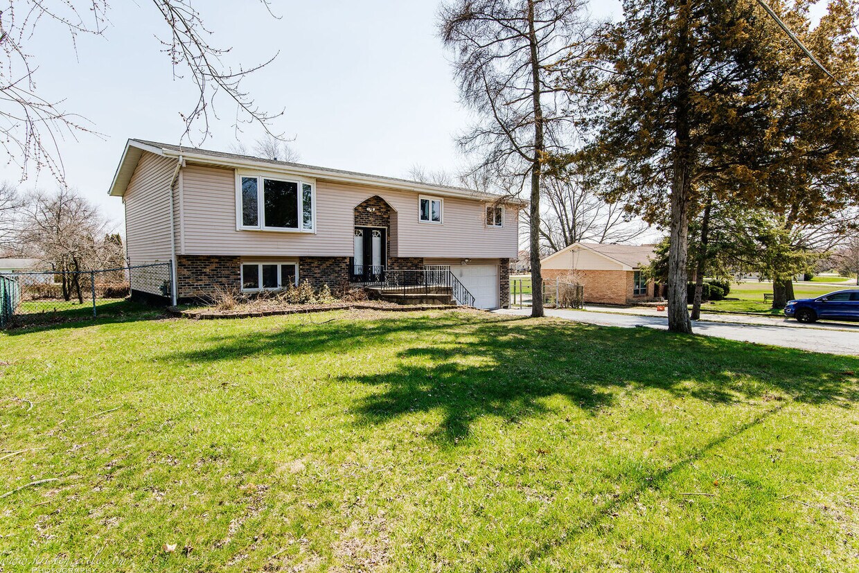 21231 S 94th Ave, Frankfort, IL 60423 House Rental in Frankfort, IL