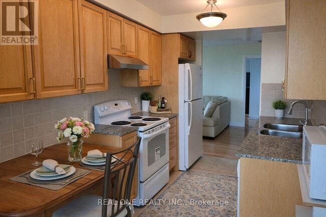 Building Photo - 238 Bonis Ave