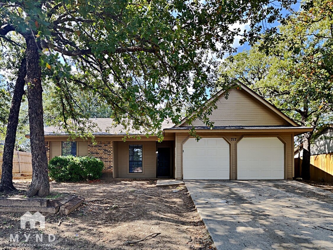 Foto principal - 717 Timberoaks Dr