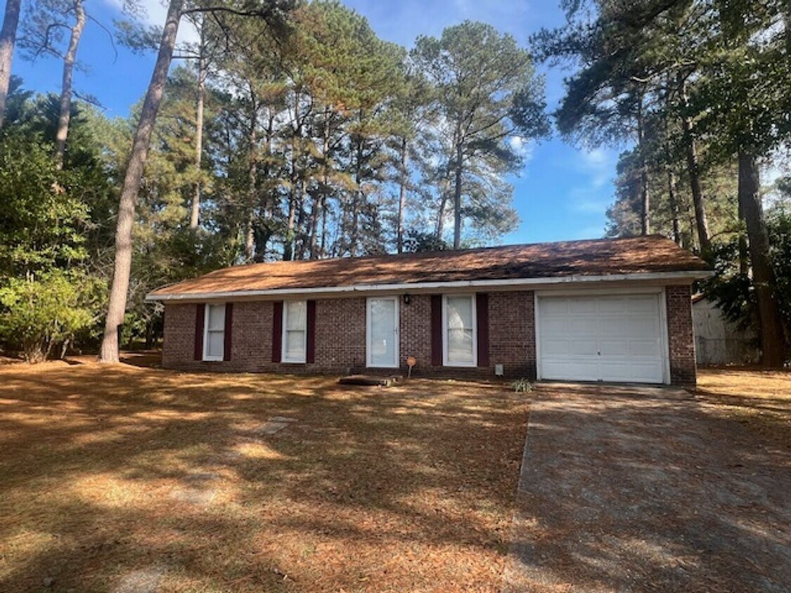 Building Photo - 1517 Doncaster Dr